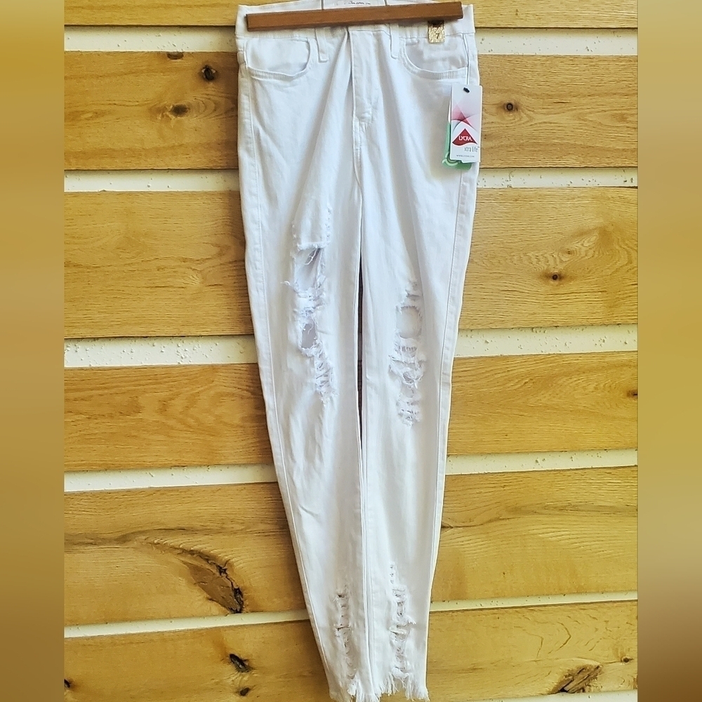 Vibrant M.I.U. White Distressed Skinny Jeans Shredded Raw Hem P1213 Size 7 W27